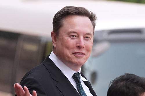 Elon Musk: ¿El Primer Billonario del Mundo? Fortuna de SpaceX Desata Debate sobre Desigualdad