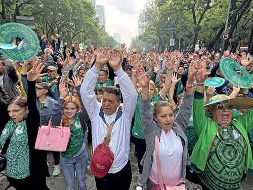 CDMX se Prepara para el Mundial FIFA 2026 con Fan Zones y Récord de la Ola Humana Más Grande