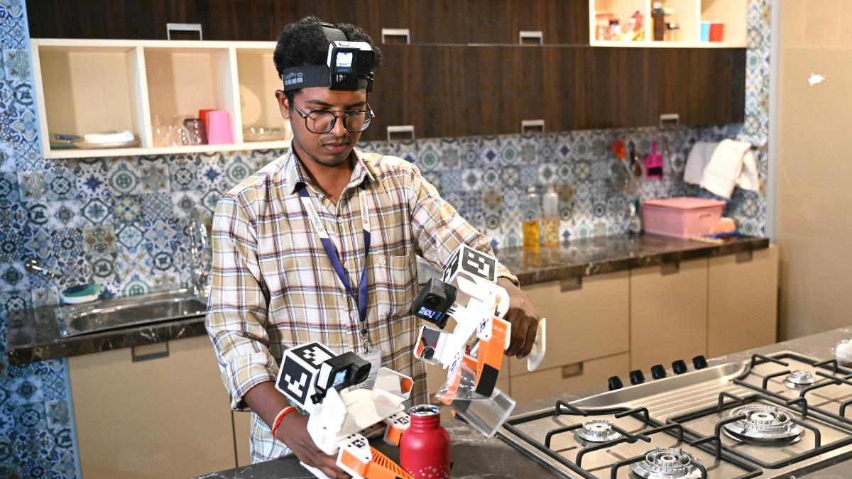 Indios Filman Tareas Domésticas para Entrenar Robots de Inteligencia Artificial