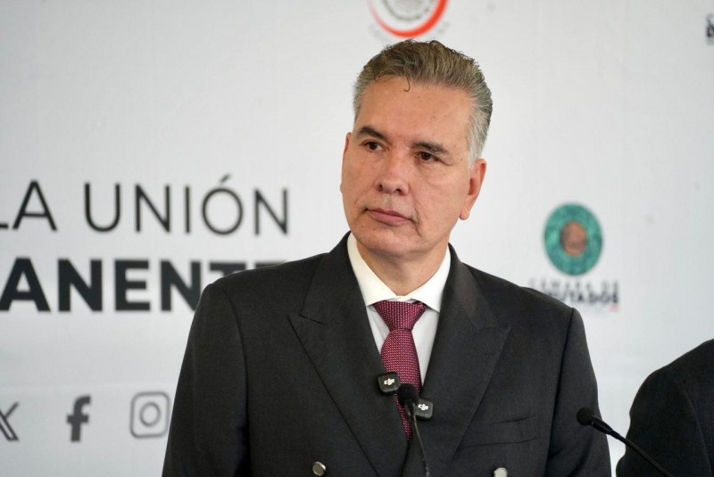 Waldo Fernández solicita licencia al Senado para participar en encuesta de Morena en Nuevo León