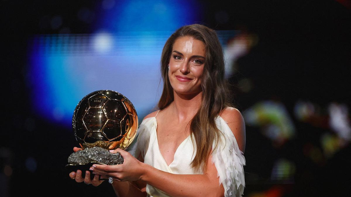 Alexia Putellas gana su tercer Balón de Oro