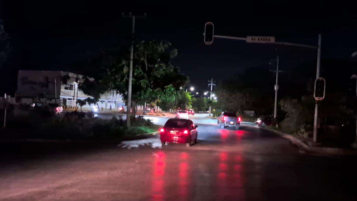 Apagón nocturno deja sin luz a Quintana Roo, Yucatán y Chiapas