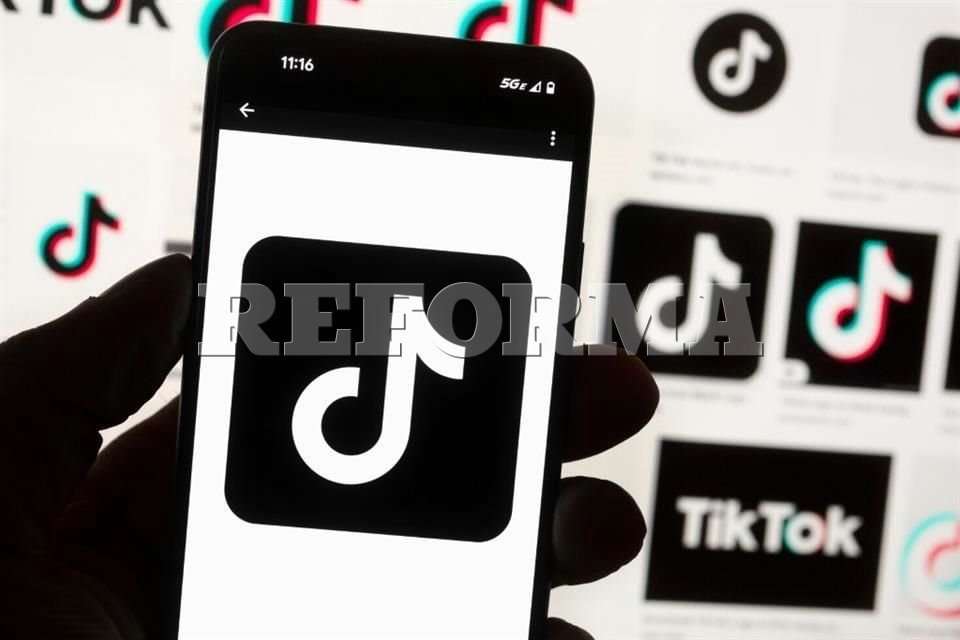 Maestros apoyan regulación de celulares en escuelas, dice SEP