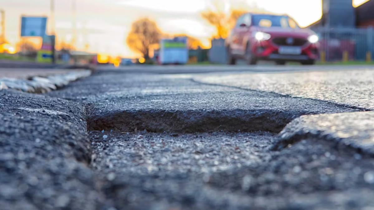 Baches en calles y avenidas, la mayor problemática en 82% de las principales urbes mexicanas