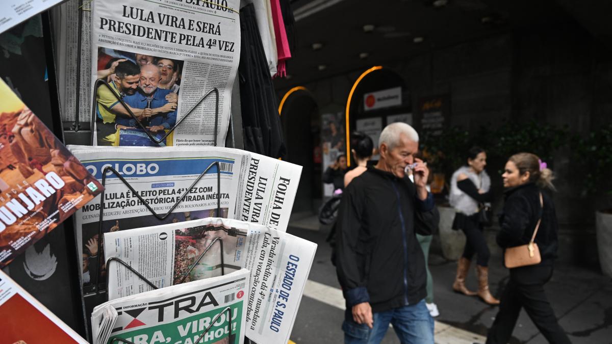 La Bolsa de Sao Paulo se desploma 17% y el dólar se dispara 12% tras la victoria de Lula