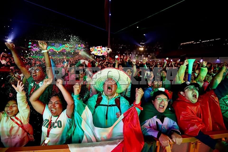 Orgullo y tradición en el Fan Fest del Zócalo