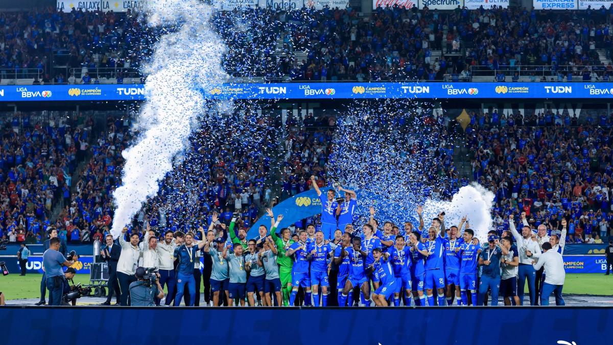 Cruz Azul afianza era Huiqui con el Campeón de Campeones