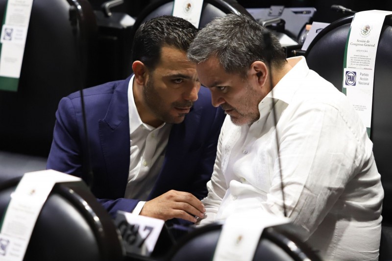 Diputados del PAN exigen auditar contratos y separar funcionarios del INE