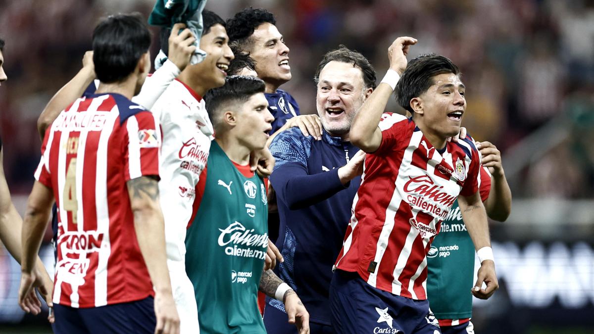 El impacto de Milito en Chivas: Guadalajara vuelve a ser cantera del Tri