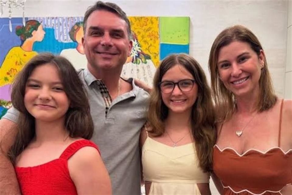 EU otorgará visas a Flávio Bolsonaro y su familia tras su derrota electoral en Brasil