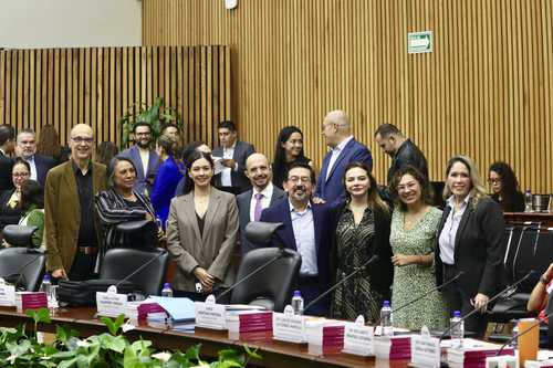 Sheinbaum califica de excesivo el presupuesto de 42 mil 274 millones solicitado por el INE
