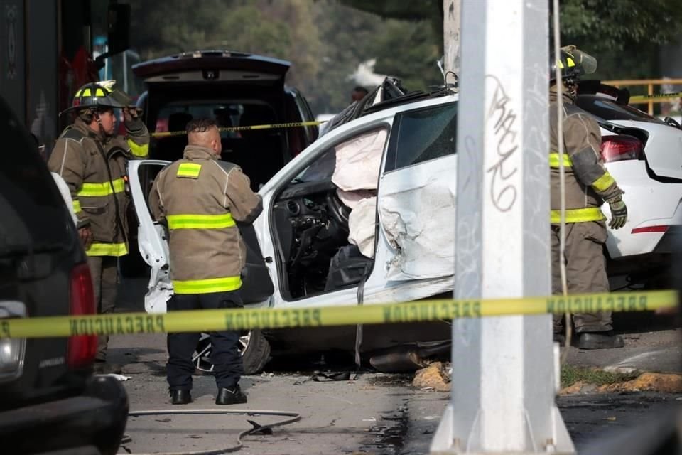 Fallece automobilista tras violento choque en Tultitlán