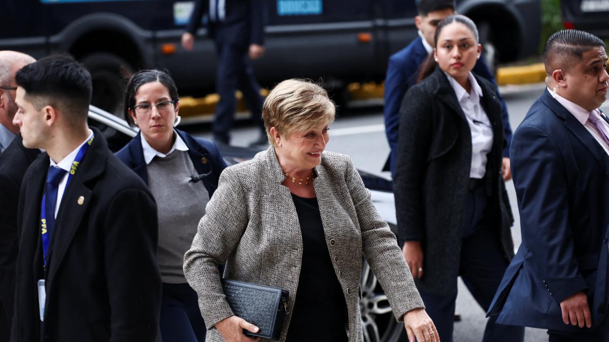 Georgieva visita yacimiento Vaca Muerta