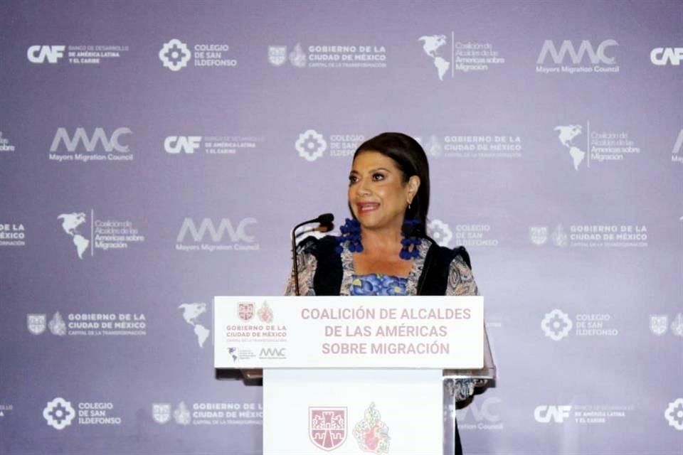 Clara Brugada lidera creación de Coalición de Alcaldes de las Américas para atender crisis migratoria
