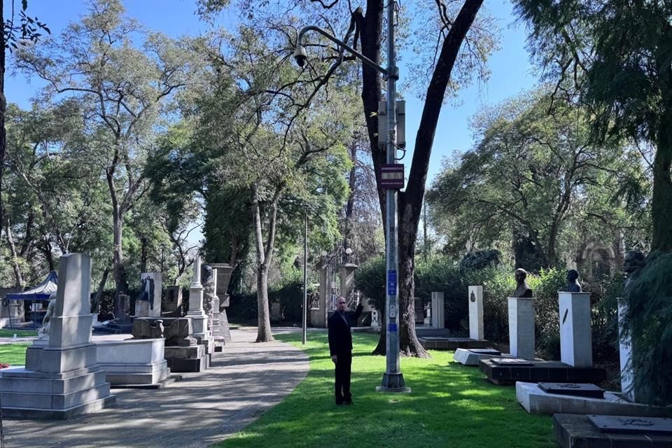 C5 refuerza videovigilancia en panteones de la CDMX para Día de Muertos