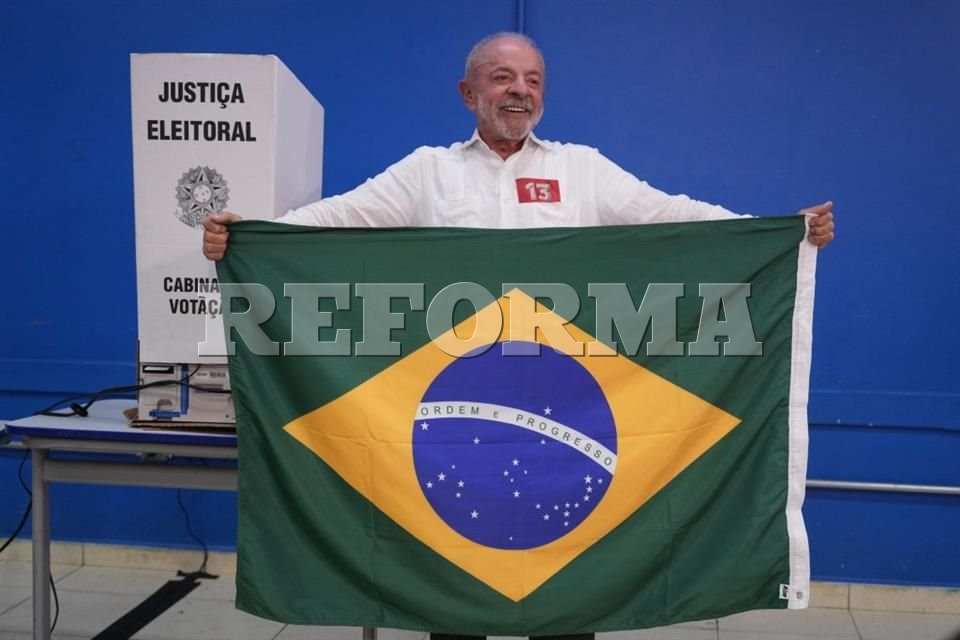 La derecha quiere gobernar con la bandera de EU: Lula