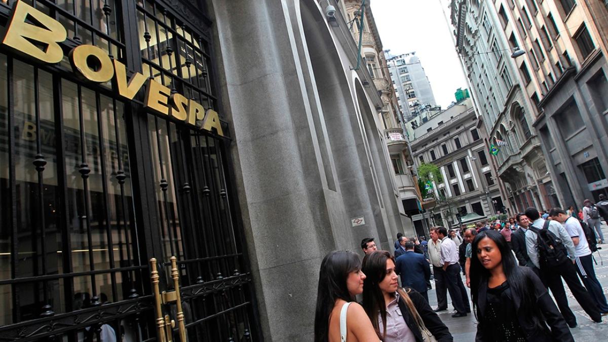 Mercados brasileños se desploman tras la victoria de Lula en las elecciones