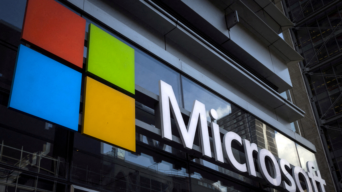 Microsoft gana 450,000 mdd en valor bursátil tras subir 15.51%