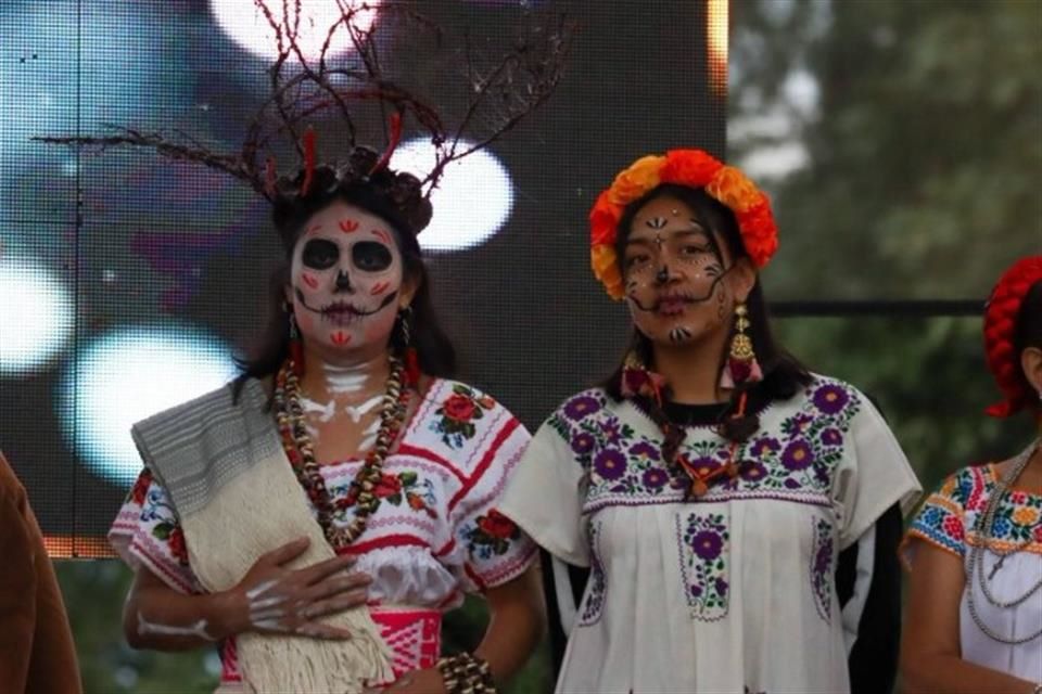 Milpa Alta moderniza sus tradiciones de Día de Muertos con redes sociales y nuevos materiales