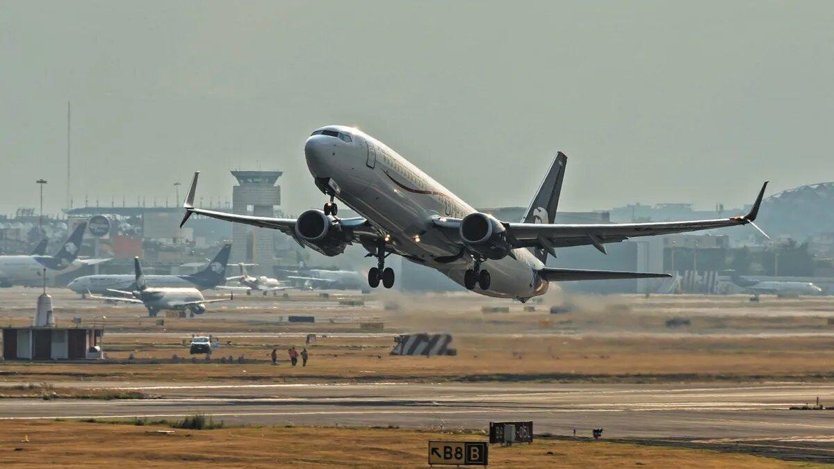 Pasaje aéreo en México cayó 1.1% en el primer semestre de 2026 pese al Mundial