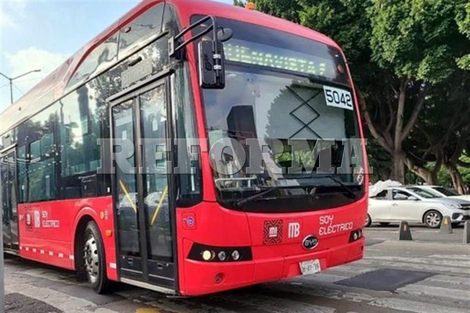 Perfilan electrificar al 100% Metrobús para 2033