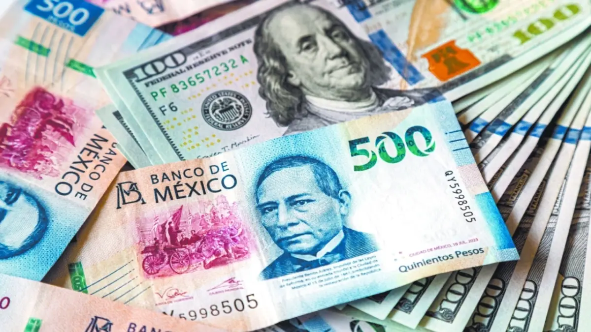 Peso mexicano gana terreno al dólar tras débil reporte de empleo en Estados Unidos