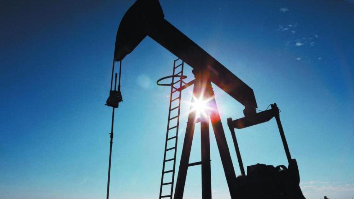 Precios del petróleo registran retroceso tras relajarse preocupaciones por suministro en el mar Rojo