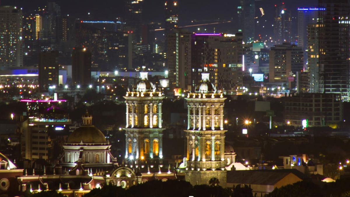 Comerciantes del Centro Histórico de Puebla alertan por bajo consumo turístico