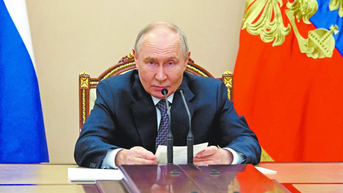 Putin reconoce escasez de combustible en Rusia y anuncia medidas de emergencia