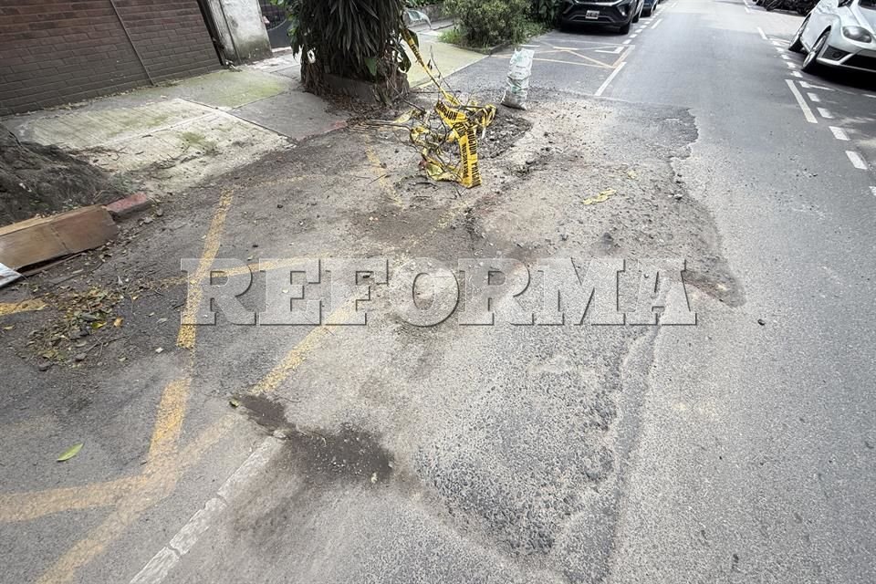 Socavones reaparecen en la colonia Guadalupe Inn