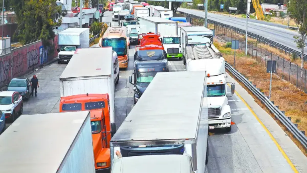 Segob insta a transportistas a no perjudicar a la población durante el paro nacional