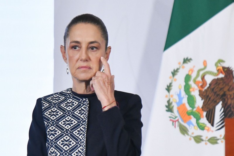 Sheinbaum responde a Stephen Miller: México no debe ser elemento de definición de sus campañas