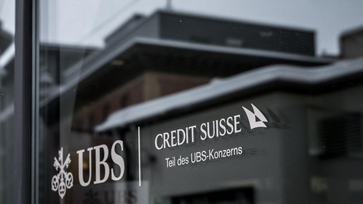 Suiza propone acuerdo para flexibilizar reservas de capital de UBS