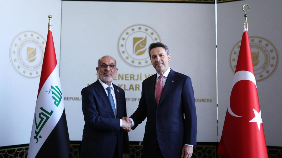 Turquía e Irak firman acuerdo de un año para oleoducto de crudo