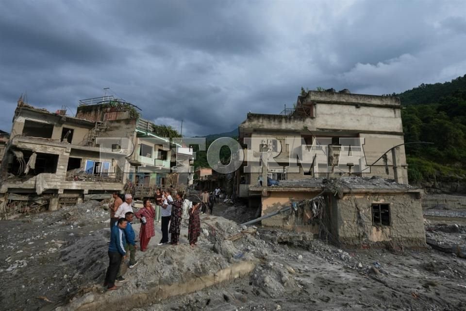 Van 584 muertos por deslaves en frontera de Nepal y China