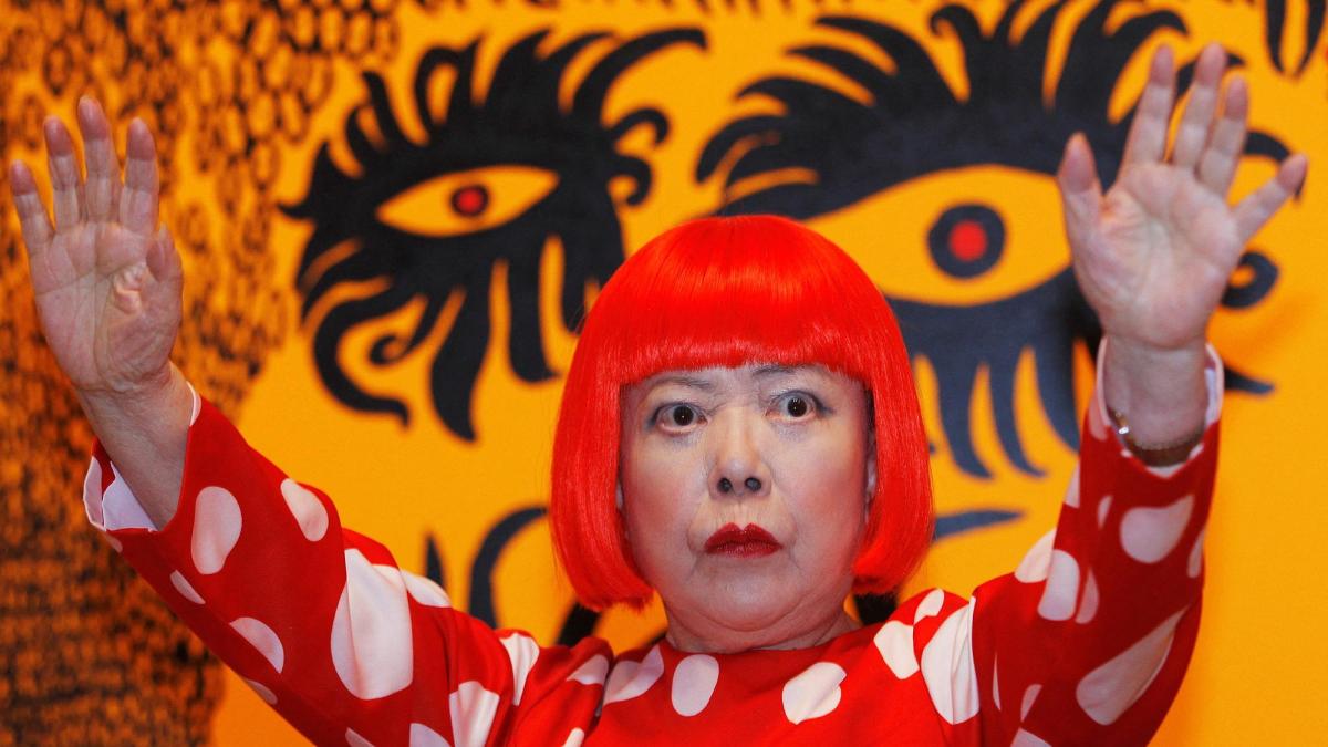 Muere Yayoi Kusama, la artista de los lunares, a los 97 años